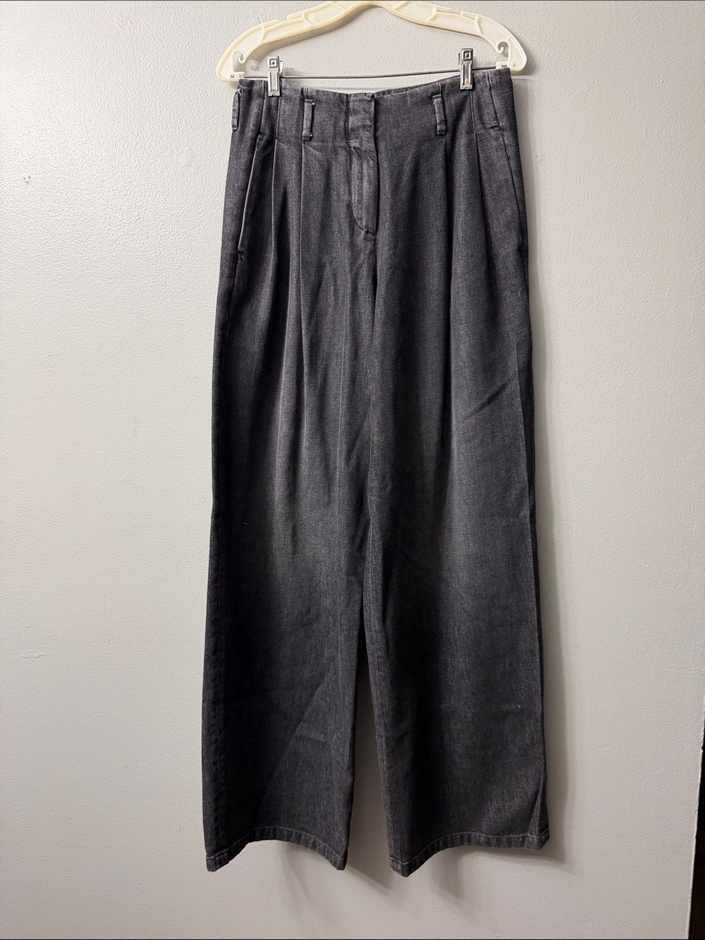 golden goose women’s wide leg gray high waist
Wide Leg Washed Denim Jeans 42